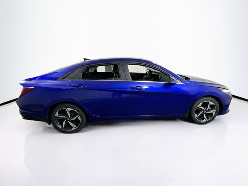 Used 2023 Hyundai Elantra Limited image 4