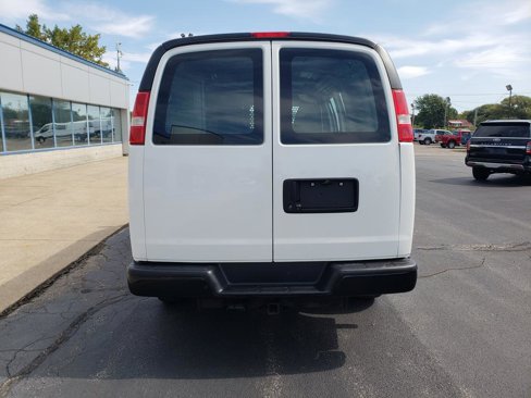 Used 2017 Chevrolet Express 2500 image 8