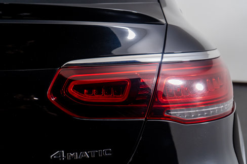 Used 2023 Mercedes-Benz GLC 300 4MATIC Coupe image 13