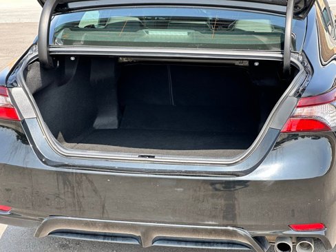 Used 2022 Toyota Camry SE image 22