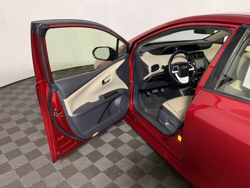 Used 2017 Toyota Prius Two image 18