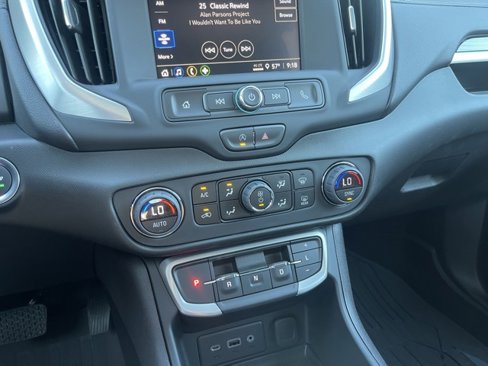 Used 2023 GMC Terrain SLE w/ Driver Convenience Package image 21