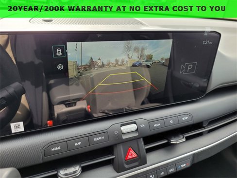 New 2025 Kia K4 LXS image 9