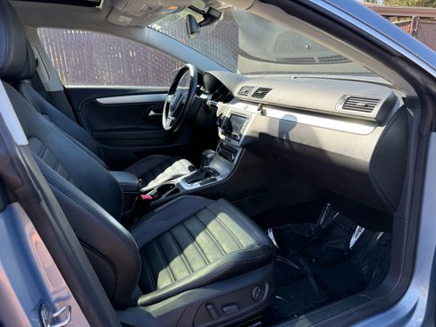 Used 2009 Volkswagen CC Luxury image 14