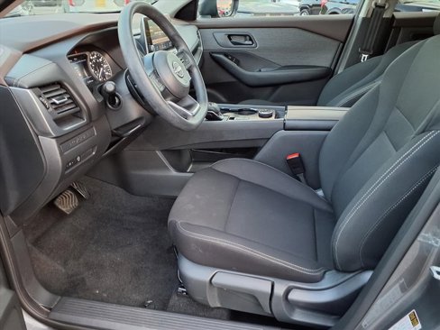 Used 2023 Nissan Rogue S image 12