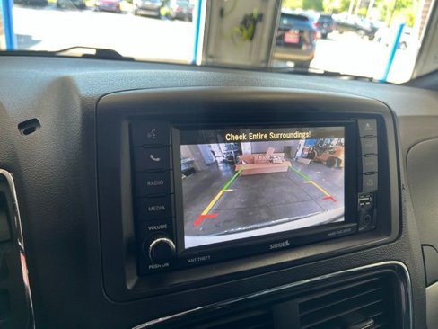 Used 2019 Dodge Grand Caravan GT image 18