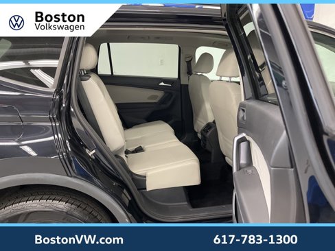 Certified 2021 Volkswagen Tiguan SE w/ Panoramic Sunroof Package image 10