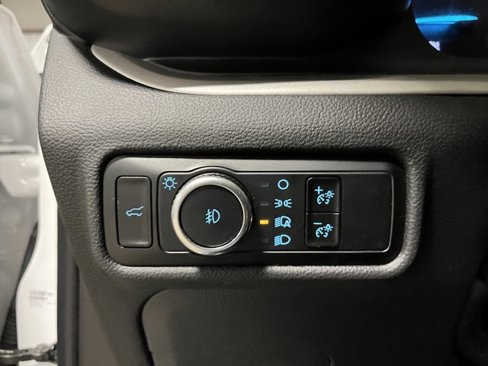 Used 2023 Ford Explorer XLT w/ Equipment Group 202A image 23