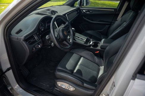 Used 2023 Porsche Macan GTS image 11