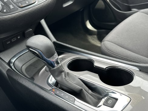 Used 2024 Chevrolet Malibu LT image 30