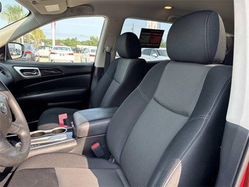 Certified 2018 Nissan Pathfinder S image 9