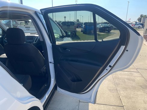 Used 2019 Chevrolet Equinox LT image 23