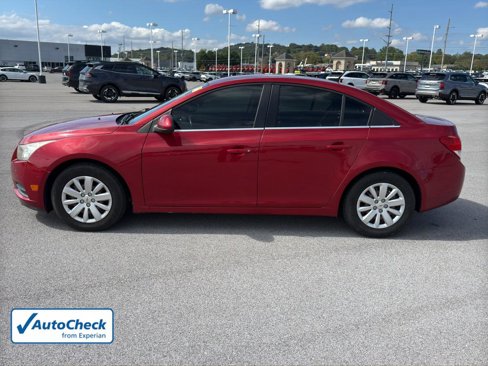 Used 2011 Chevrolet Cruze LT image 2