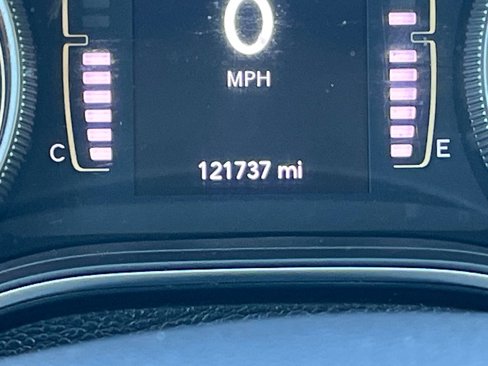 Used 2019 Jeep Cherokee Latitude Plus image 12