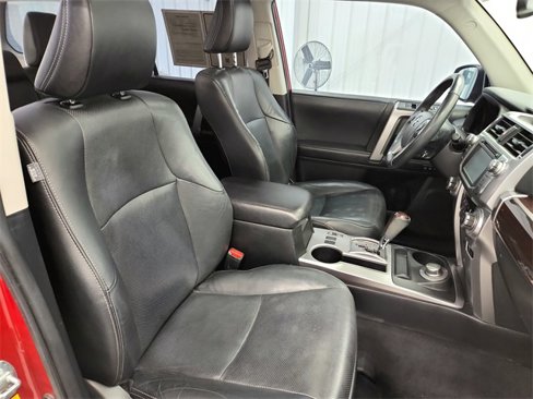 Used 2016 Toyota 4Runner Limited image 33