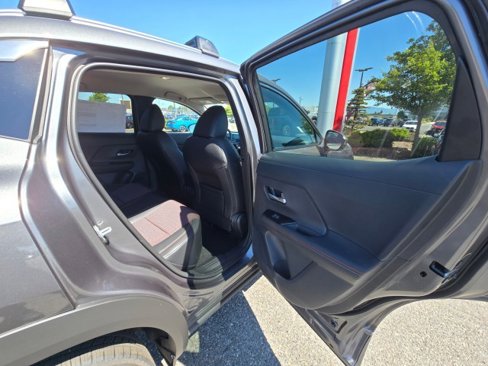 New 2025 Nissan Kicks SR image 13