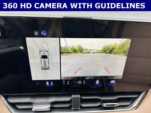 New 2026 Chevrolet Equinox ACTIV w/ Safety and Technology Package image 4