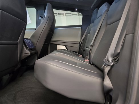 Used 2025 Tesla Cybertruck AWD Crew Cab image 11