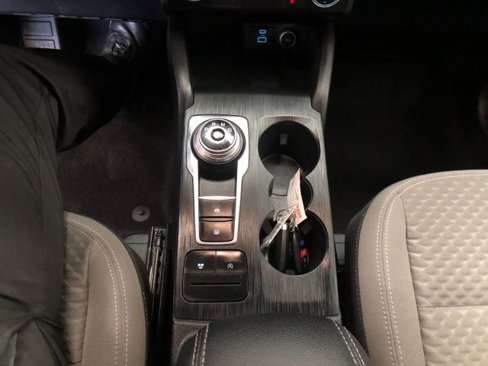 Certified 2020 Ford Escape SE image 20