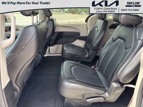 Used 2021 Chrysler Voyager Lxi image 11