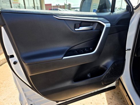 Used 2019 Toyota RAV4 XSE image 9