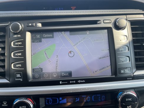 Used 2016 Toyota Highlander Limited image 24
