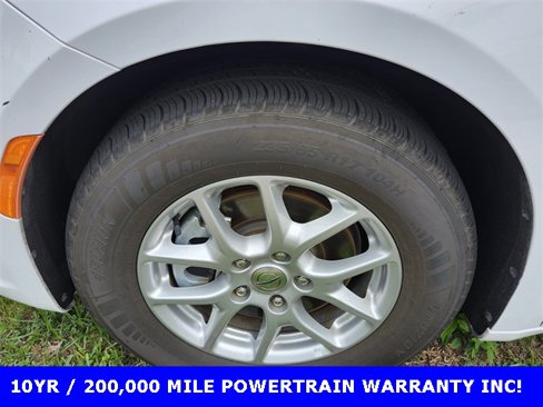 Used 2023 Chrysler Pacifica Touring-L image 16