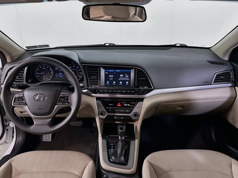 Used 2017 Hyundai Elantra SE image 19