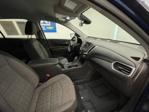Used 2022 Chevrolet Equinox LT w/ LPO, Floor Liner Package image 8