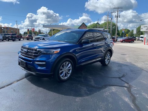 Used 2020 Ford Explorer XLT w/ Equipment Group 202A image 4
