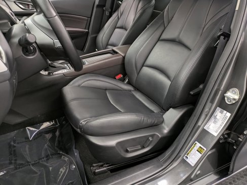 Used 2018 MAZDA MAZDA3 Touring image 9