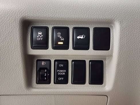 Used 2013 Nissan Quest LE image 26