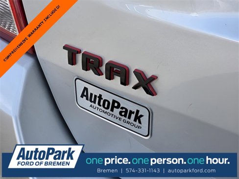 Used 2020 Chevrolet Trax LT w/ Redline Edition image 12