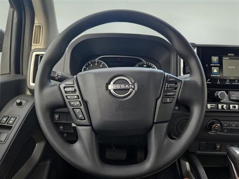Used 2025 Nissan Frontier SV image 18