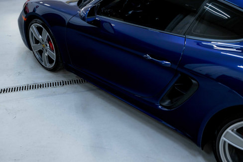 Used 2021 Porsche 718 Cayman GT4 image 28