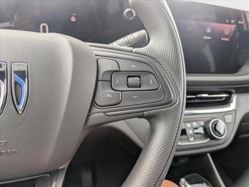 New 2025 Buick Envista Preferred image 15