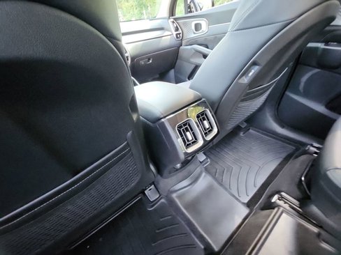 Used 2021 Kia Sorento SX image 26