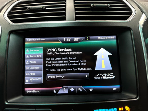 Used 2016 Ford Explorer Platinum image 49