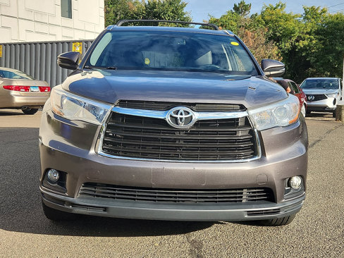Used 2015 Toyota Highlander XLE image 2