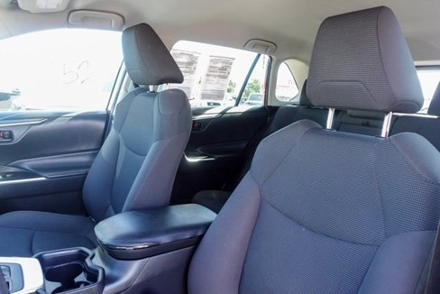 Used 2019 Toyota RAV4 LE image 26