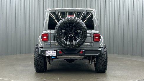 Used 2023 Jeep Wrangler Unlimited Sahara w/ Cold Weather Group image 4
