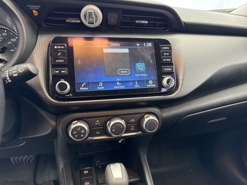 Used 2024 Nissan Kicks SV image 11