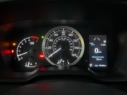 Used 2021 Toyota Corolla LE image 22