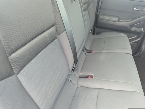Used 2022 Nissan Frontier SV w/ Technology Package image 11