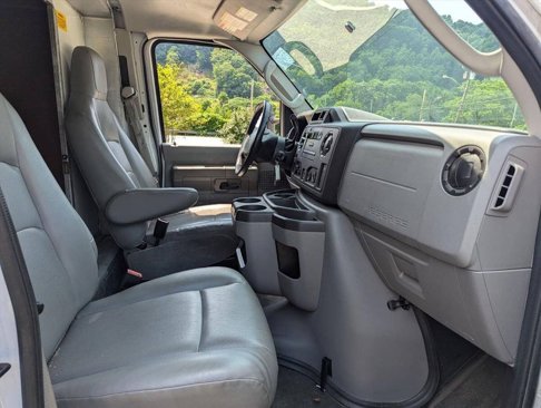 Used 2016 Ford E-450 and Econoline 450 Super Duty image 20