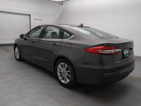 Used 2020 Ford Fusion SE image 5