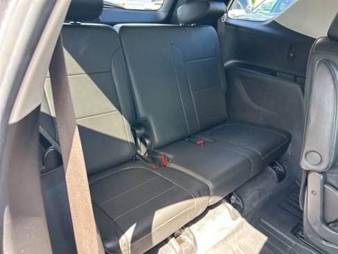 Used 2020 Chevrolet Traverse LT image 38