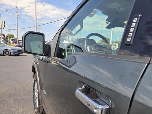 Used 2015 Ford F150 Lariat w/ Equipment Group 502A Luxury image 40