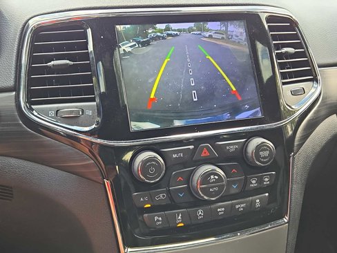 Used 2020 Jeep Grand Cherokee Altitude image 29