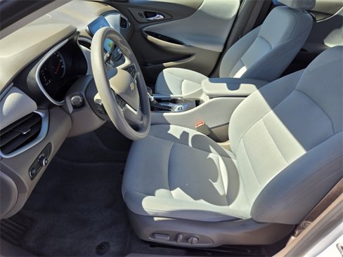 Used 2024 Chevrolet Malibu LT image 9